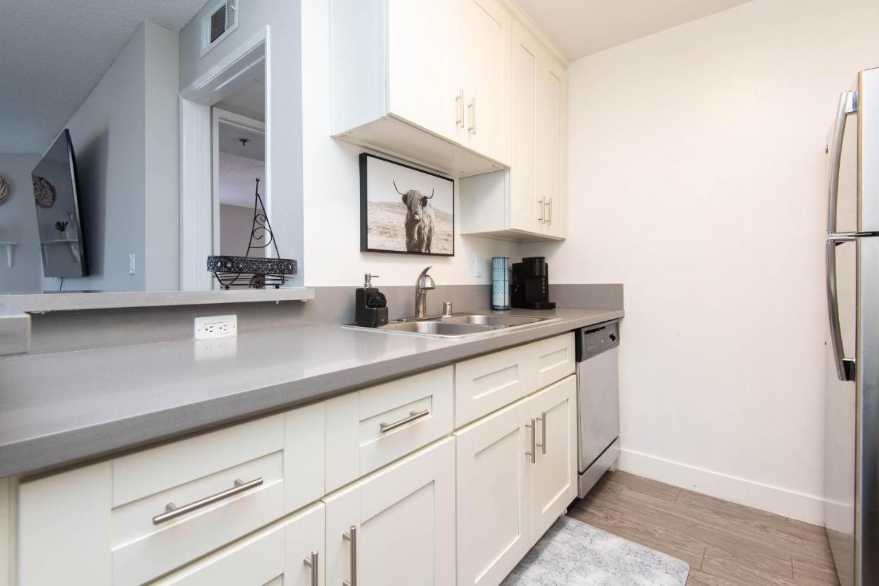 Luxury One Bedroom Apartments Free Parking&Pool Los Angeles Exteriör bild